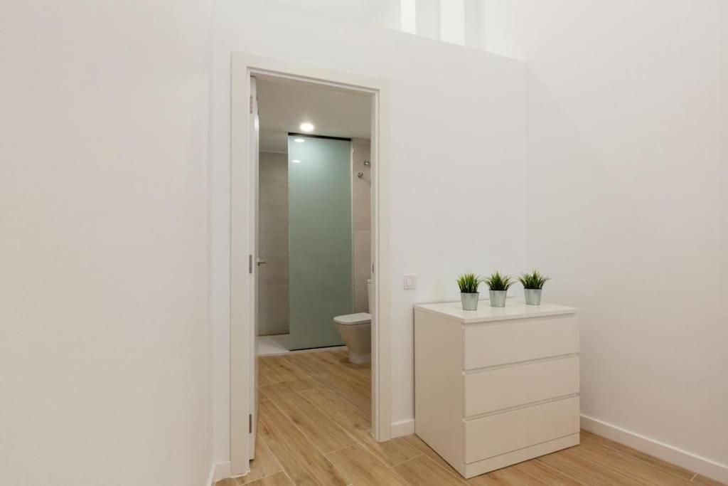Nuevo Loft En Playa Y Cerca Del Centro, Ac Y Wifi Appartement Valencia Buitenkant foto